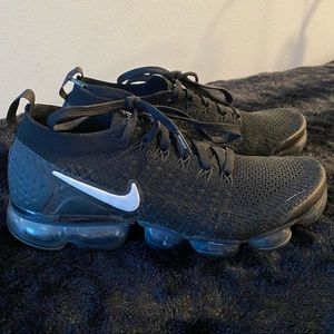 WOMEN’S AIR VAPORMAX FLYKNIT